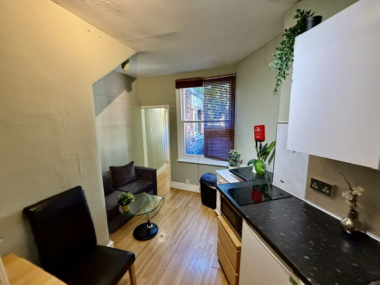 Ealing, W4 5EQ, UK