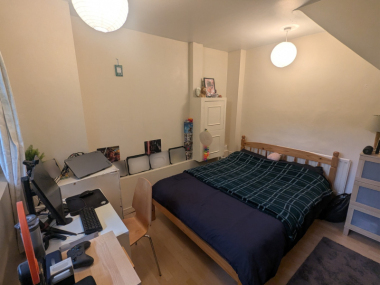London SW15 4BQ, UK