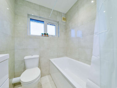 Pond Croft, Hatfield AL10 0RY, UK
