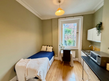 Lena Gardens, London W6 7PY, UK