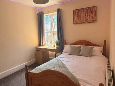 Watford, WD18 0AH, UK
