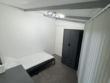 Hounslow, TW14 0DT, UK