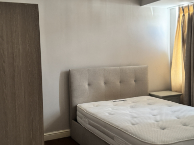 Havering, RM7 8NR, UK