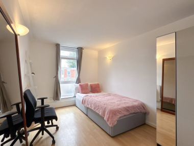 Kilburn, CAMDEN, NW8 0BG, UK