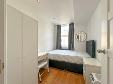 Sussex Gardens, London, W2 1EU, UK