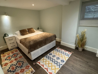 Wandsworth, SW12 9HJ, UK