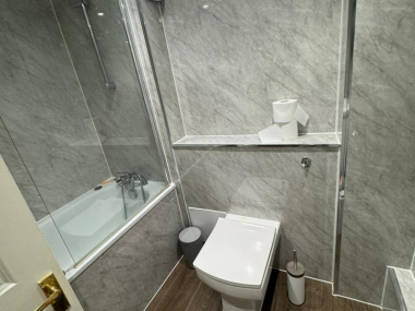 Wandsworth, SW12 9HJ, UK