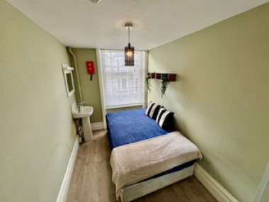 Matheson Rd, Hammersmith, London W14 8SW, UK