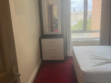 1 Elmwood Crescent, London, NW9 9AB, UK