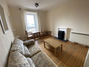 Waddington Cl, Burleigh Rd, Enfield EN1 1NB, UK