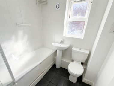 Blackburn with Darwen, BB3 1HG, UK