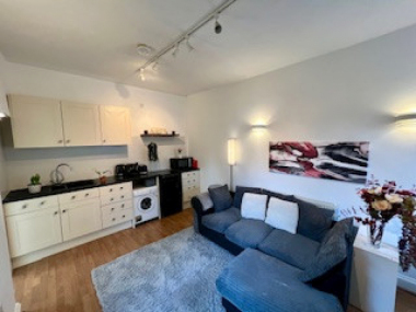 Hounslow, W4 3BU, UK