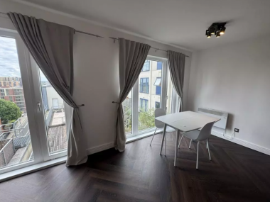 South View, Horsforth, Leeds LS18 4RZ, UK