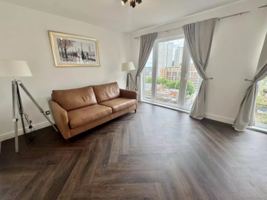 South View, Horsforth, Leeds LS18 4RZ, UK