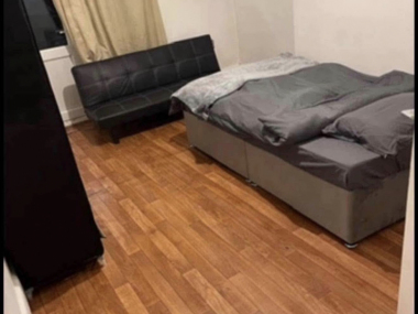 61 Thornton Avenue, London, SW2 4BD, UK