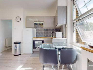 Pk Sq W, London NW1 4LL, UK