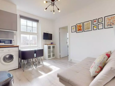 Pk Sq W, London NW1 4LL, UK