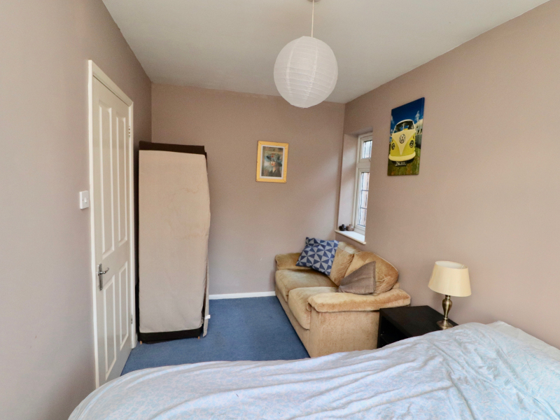 Available Room For Rent In Watford ideal flatmate