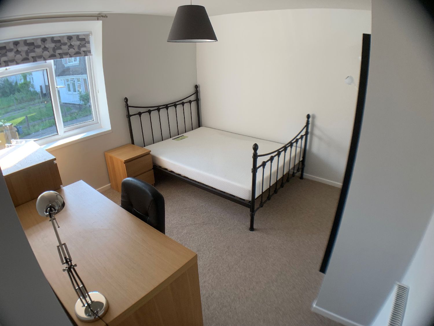 Available Room For Rent In Bristol ideal flatmate