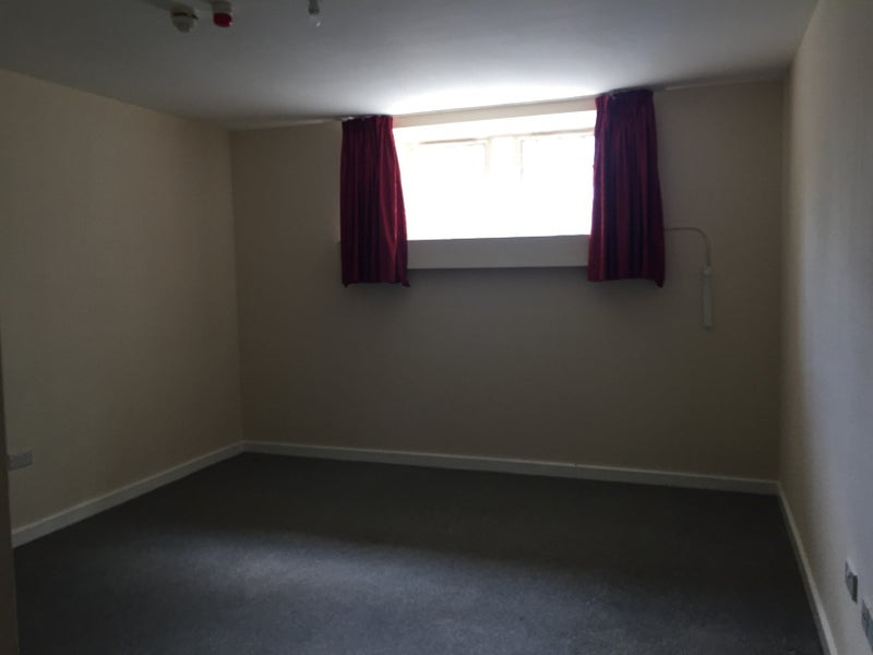 Available Room For Rent In High Street Maidstone Ideal Flatmate
