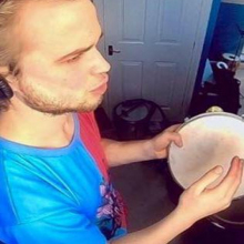 Male Freelancer/self employed, Harry, seeking flatmate in North London 
