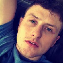 Male Professional, Michael, seeking flatmate in London 
