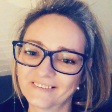Female Professional, Suzanne, seeking flatmate 