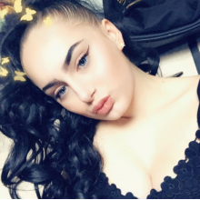 Female Student, Destiny Louise beechgood, seeking flatmate in Bristol 