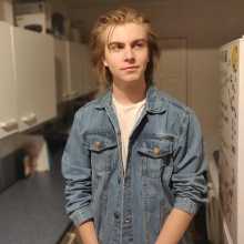 Male Professional, Casey, seeking flatmate in Birmingham 