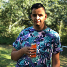 Male Professional, Matthias, seeking flatmate in London 