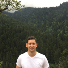 Male Professional, RESAT, seeking flatmate in London 
