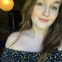 Female Professional, Abby, seeking flatmate in Birmingham 
