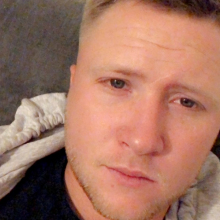 Male Professional, Elliot, seeking flatmate in West London 