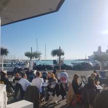 Female Professional, Amanda, seeking flatmate in Brixham 