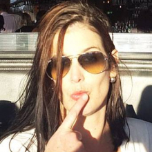 Female Professional, Charmaine, seeking flatmate 