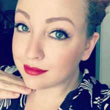 Female Professional, Grace, seeking flatmate in London 