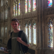 Male Professional, Daniel, seeking flatmate in Bristol City Centre 