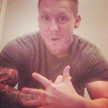 Male Professional, Benjamin Mark, seeking flatmate in North London 