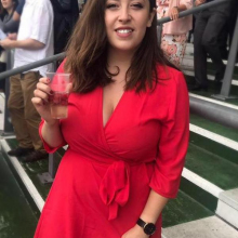 Female Professional, Amy, seeking flatmate in Dalston Kingsland 