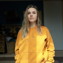  Student, Moira, seeking flatmate in South London 