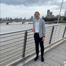 Female Student, Susanne, seeking flatmate 