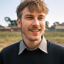 Male Professional, Slavi, seeking flatmate in SE9 