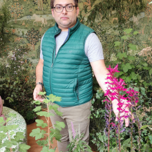 Male Professional, Spyros, seeking flatmate in London 