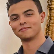  Professional, Zachary, seeking flatmate 