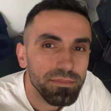 Male Professional, Dorjan, seeking flatmate in Nottingham 