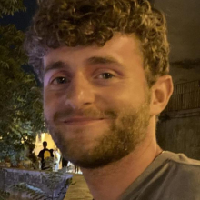 Male Professional, Francesco, seeking flatmate in Hampstead Heath 