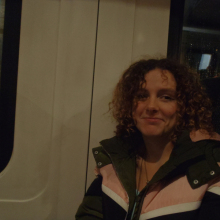 Female Student, Philippa, seeking flatmate 