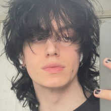 Male Professional, Mitchell, seeking flatmate in Hackney 