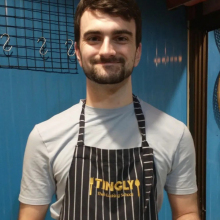 Male Professional, Matthew, seeking flatmate in North London 