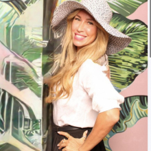 Female Professional, Paola, seeking flatmate 